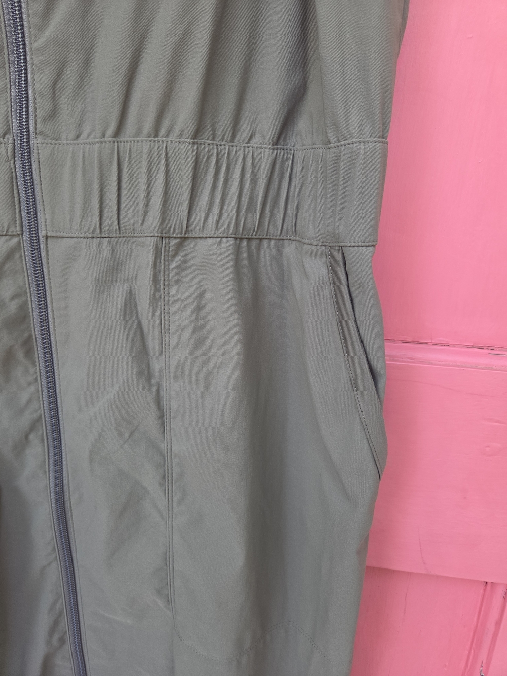 Columbia Women's Olive Sleeveless Utility Zip Dress - Picture 5 of 5